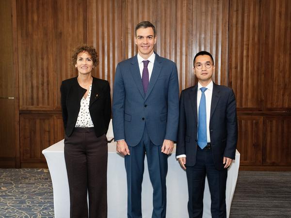 
上海复旦大学耳鼻喉科医院黄牛号贩子票贩子代网上预约代挂号电话中西绿色合作新亮点丨海辰储能落子西班牙 吴祖钰出席西班牙首相企业家见面会