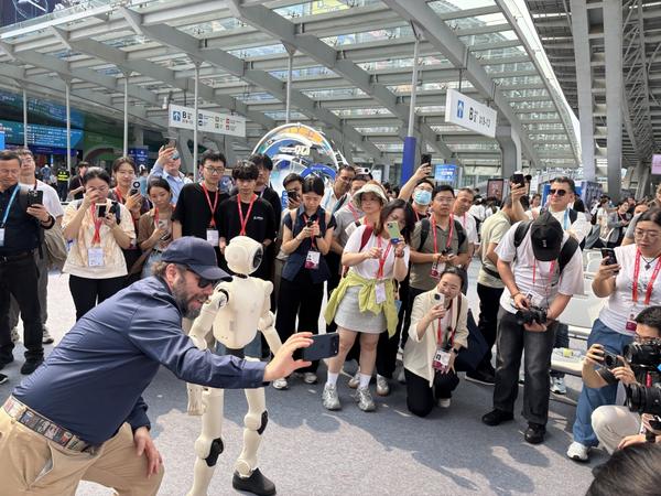 
天津市肿瘤医院张瑾孙冰生宫立群李平张文超刘文欣陈颖黄牛挂号电话广交会境外采购商超21万 采购商们为何青睐中国企业？