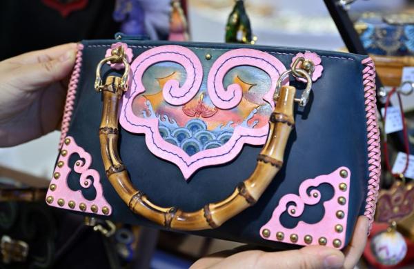 
航天中心医院黄牛号贩子票贩子代网上预约代挂号电话新、奇、特、酷：在消博会上触摸消费市场新风向