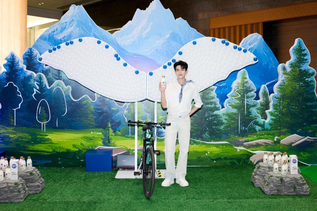 
广州中医药大学第三附属医院黄牛号贩子票贩子代网上预约代挂号电话与吴磊同行，奔赴粉丝见面会！光明乳业以加倍保护力，为健康加冕