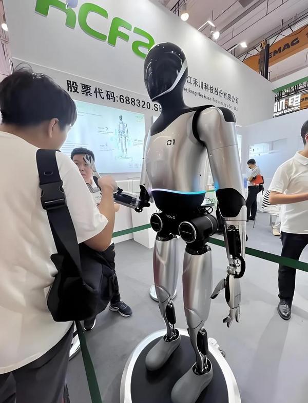 
南京东部战区总医院黄牛号贩子票贩子代网上预约代挂号电话“科创+数字”双轮驱动：宁波银行衢州分行陪伴科技企业全周期成长