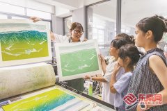 
天津血液研究所黄牛号贩子票贩子代网上预约代挂号电话一刀一板，“黏”起传统与现代