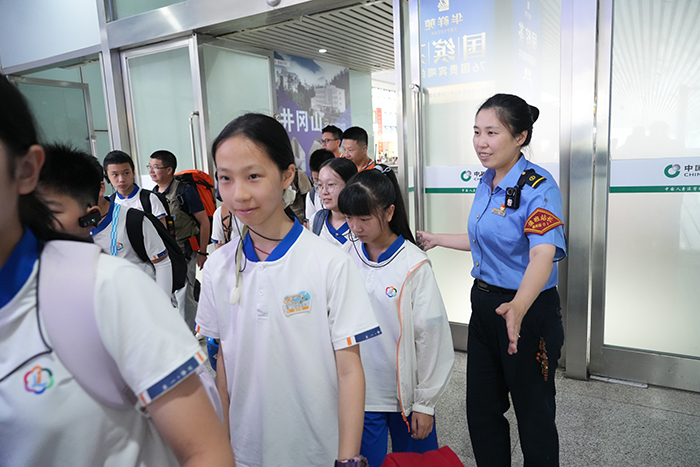 福州车站：高铁护航研学路 闽浙逐梦启新程